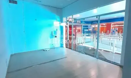 Sala a venda no condomínio Central Park no bairro Centro