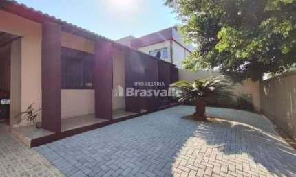 Casa com 3 quartos à venda no Neva, Cascavel , 225 m2 por R$ 1.300.000
