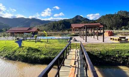 Chácara / sítio com 2 quartos à venda em Oliveira, Tijucas 