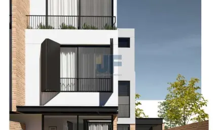Ótima oportunidade de compra! Sobrado no bairro Ariribá, em Balneário Camboriú.