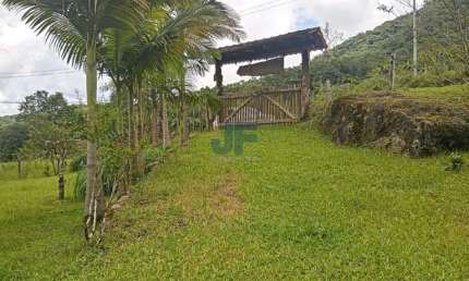 Vendo sítio maravilhoso em Luiz Alves, no bairro Alto Bau. Com 20.000m²