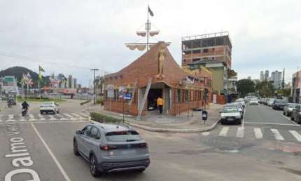 Terreno para venda no bairro Centro em Balneário Camboriú