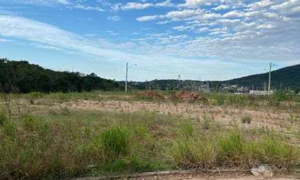 Terreno para venda no bairro Vargem do Bom Jesus em Florianópolis