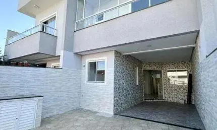 Casa 2 quartos para venda no bairro Bombas em Bombinhas
