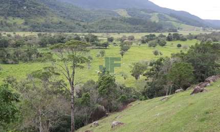 Fazenda em Paulo Lopes Fazenda completa , Santa Catarina, possui 530 hectares aproximadamente.