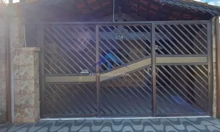 Casa com 2 dorms, Maracanã, Praia Grande - R$ 470 mil, Cod: 4952