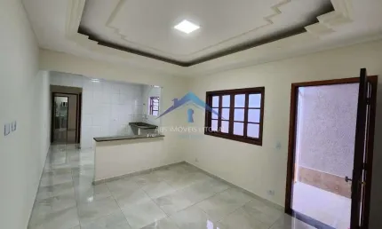 Casa com 2 quartos, Maracanã, Praia Grande - R$ 399 mil, Cod: 5156