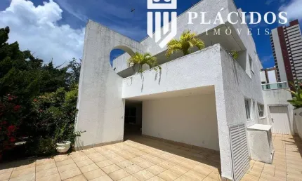 Casa à  venda no Caminho das Árvores, Salvador - BA