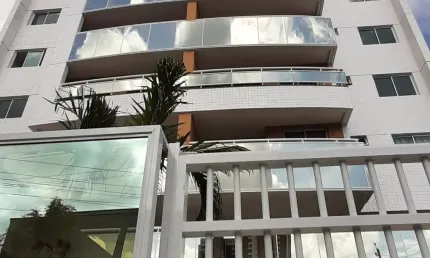 Apartamento Novo na Aldeoto, Nascente c/ Sala, Varanda, 02 Suites, 02 Ar condicionados, Cozinha Planejada, Armários, Piso no Porcelanato,  Condomínio c/ 02 Elevadores,  Piscina,  Espaço Gourmet, Brinq