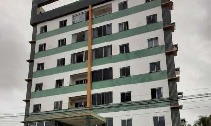 Apartamento próximo ao Colégio Farias Brito Junior e Shopping Via Sul, c/ Sala,  02 quartos ( 01 Suíte ) Closed, Cozinha, Armários, 02 Vagas, Condominio  c/ 01 Elevador e Salão de Festas.