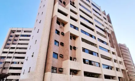 Apartamento no Meireles, próximo á Praia, c/ Sala, Varandão, 03 Suites, Cozinha, Área de Serviço,  Armários, 02 Vagas e condomínio c/ Lazer completo!