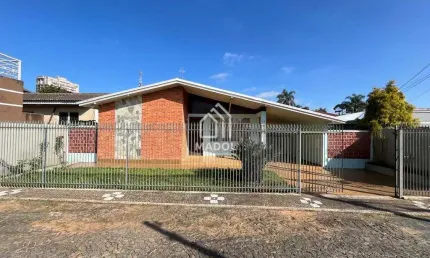 Casa à venda com 03 quartos, edícula com churrasqueira, bairro - jardim carvalho