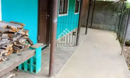 Casa com 3 quartos para alugar na Rua João Café Filho, 96, Chapada, Ponta Grossa, 102 m2 por R$ 900