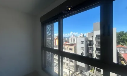 **Oportunidade única de locação de SALA comercial no D/NEX, no coração do Estreito, em Florianópolis!**