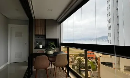 Se você está em busca de um apartamento espaçoso, confortável e com uma localização privilegiada, esta é a oportunidade que você estava esperando!