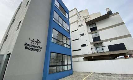 Apartamento com 2 quartos para alugar no Itacolomi, Balneário Piçarras , 66 m2 por R$ 2.500