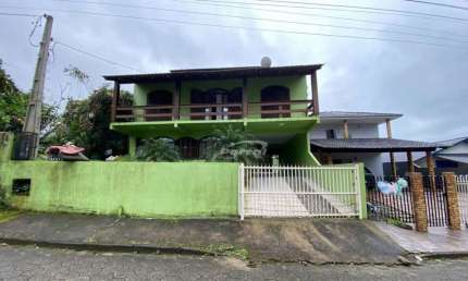 Casa com 5 quartos para alugar no Itacolomi, Balneário Piçarras , 231 m2 por R$ 5.000