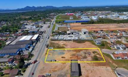 Terreno à venda no Centro, Araquari  por R$ 4.300.000