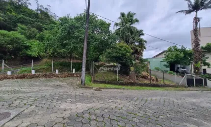 Terreno à venda no Garcia, Blumenau  por R$ 750.000