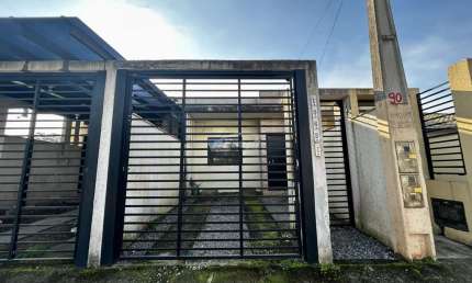 Casa com 2 quartos para alugar no Itacolomi, Balneário Piçarras , 70 m2 por R$ 1.900