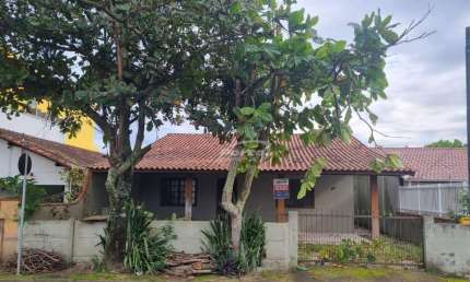 Casa com 3 quartos à venda no Centro, Penha , 120 m2 por R$ 650.000