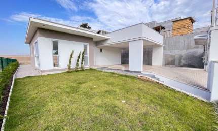 Casa com 3 quartos à venda no Margem Esquerda, Gaspar , 147 m2 por R$ 925.000