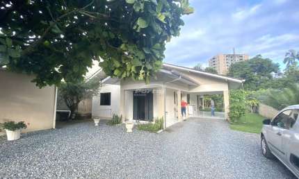 Casa com 3 quartos para alugar no Itoupava Central, Blumenau , 113 m2 por R$ 3.900