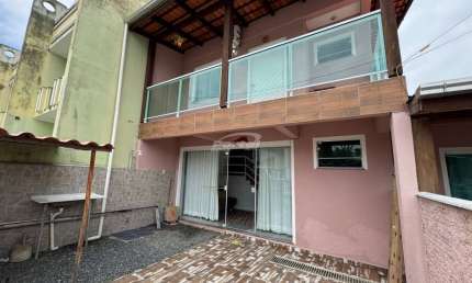 Casa com 2 quartos para alugar no Centro, Balneário Piçarras , 80 m2 por R$ 2.800