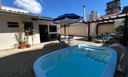 Casa com 3 quartos à venda no Armação, Penha , 120 m2 por R$ 1.500.000