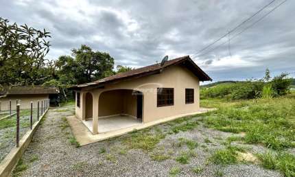 Casa com 3 quartos para alugar na Nossa Senhora de Fátima, Penha , 80 m2 por R$ 2.520