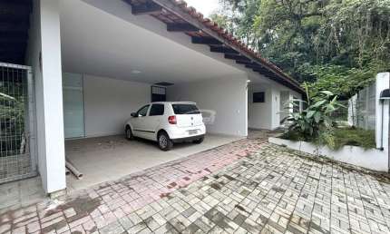 Casa comercial com 14 salas para alugar no Ponta Aguda, Blumenau , 541 m2 por R$ 12.500