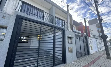 Casa com 3 quartos para alugar no Itacolomi, Balneário Piçarras , 82 m2 por R$ 3.300