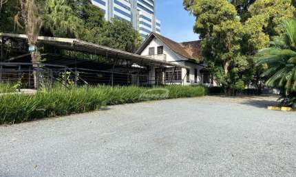 Casa comercial com 7 salas para alugar no Centro, Blumenau , 300 m2 por R$ 17.000
