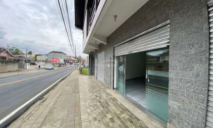 Sala comercial com 1 sala para alugar em Água Verde, Blumenau , 35 m2 por R$ 1.550