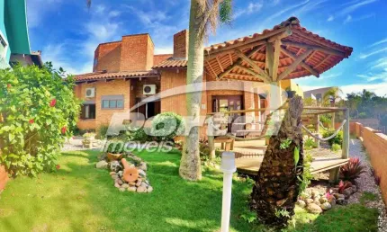 Casa com 4 quartos à venda no Itacolomi, Balneário Piçarras , 250 m2 por R$ 2.800.000