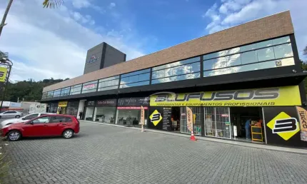 Ponto comercial com 1 sala para alugar no Do Salto, Blumenau , 53 m2 por R$ 2.200