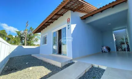 Casa com 2 quartos à venda no Itacolomi, Balneário Piçarras , 72 m2 por R$ 465.000