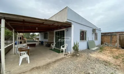 Casa comercial com 1 sala à venda no Itacolomi, Balneário Piçarras , 90 m2 por R$ 480.000