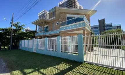 Casa com 3 quartos para alugar no Itacolomi, Balneário Piçarras , 209 m2 por R$ 10.500