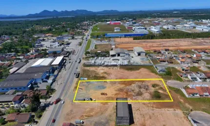 Terreno à venda no centro, araquari  por r$ 4.300.000