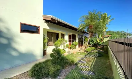 Casa com 3 quartos para alugar no Do Salto, Blumenau , 380 m2 por R$ 7.500