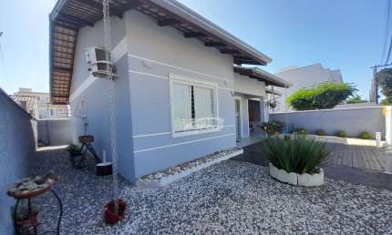 Casa com 2 quartos para alugar na Praia Alegre, Penha , 80 m2 por R$ 3.800