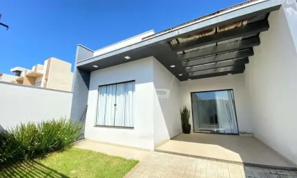 Casa com 3 quartos à venda no Itacolomi, Balneário Piçarras , 72 m2 por R$ 650.000