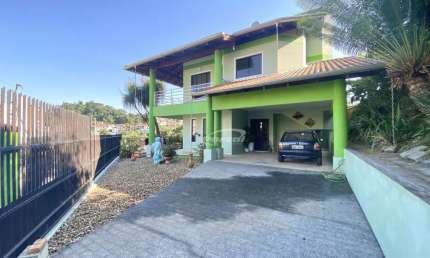 Casa com 3 quartos à venda na Escola Agrícola, Blumenau , 199 m2 por R$ 880.000