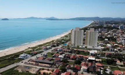 Apartamento com 2 quartos à venda no Itacolomi, Balneário Piçarras , 76 m2 por R$ 850.000