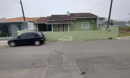Casa com 3 quartos à venda no Santo Antônio, Balneário Piçarras , 140 m2 por R$ 700.000