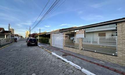 Casa com 2 quartos à venda no Centro, Balneário Piçarras , 70 m2 por R$ 679.000