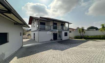 Casa com 4 quartos à venda em Sete de Setembro, Gaspar , 210 m2 por R$ 800.000
