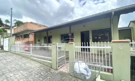 Casa com 3 quartos à venda no Itoupavazinha, Blumenau , 226 m2 por R$ 460.000