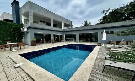 Casa em condomínio fechado com 4 quartos para alugar no Centro, Balneário Piçarras , 378 m2 por R$ 17.700